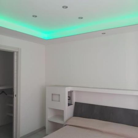 Chromotherapy Flat Монсеррато Экстерьер фото